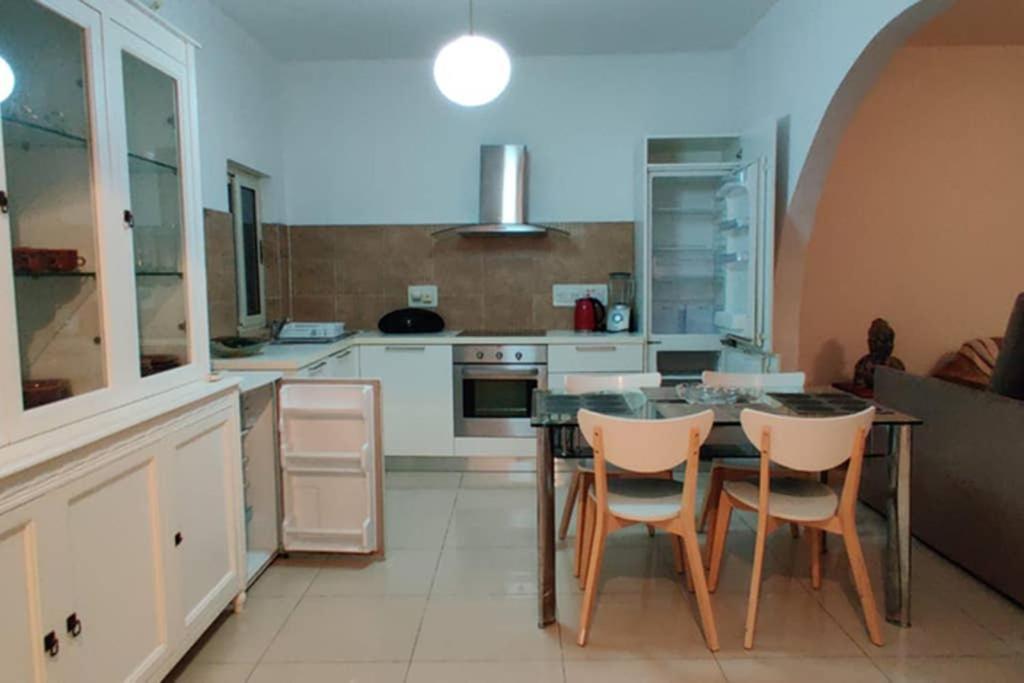 Confortable And Quiet Apartment In St. Julian Saint Julian's ภายนอก รูปภาพ