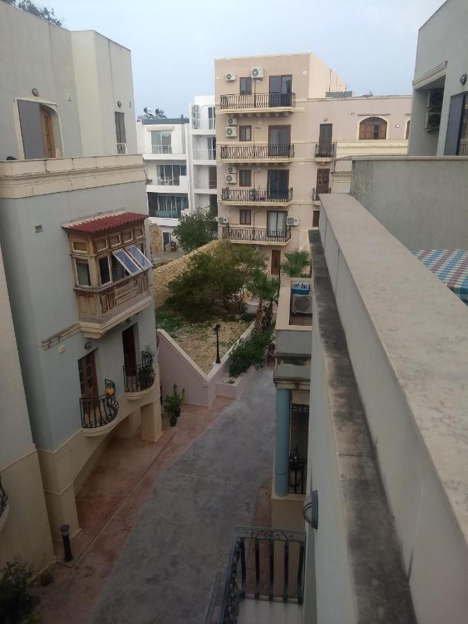 Confortable And Quiet Apartment In St. Julian Saint Julian's ภายนอก รูปภาพ
