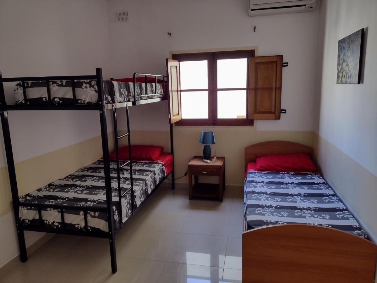 Confortable And Quiet Apartment In St. Julian Saint Julian's ภายนอก รูปภาพ
